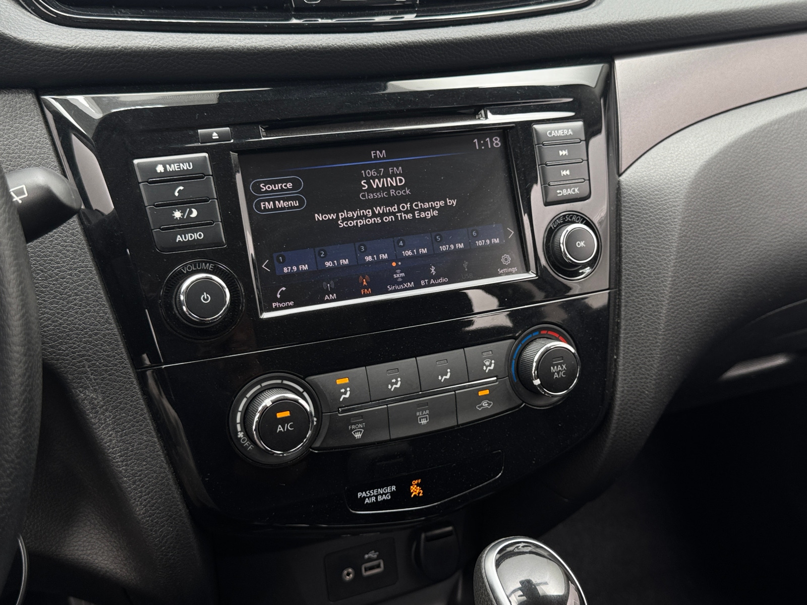 Thumbnail: 2022 Nissan Rogue Sport - 4