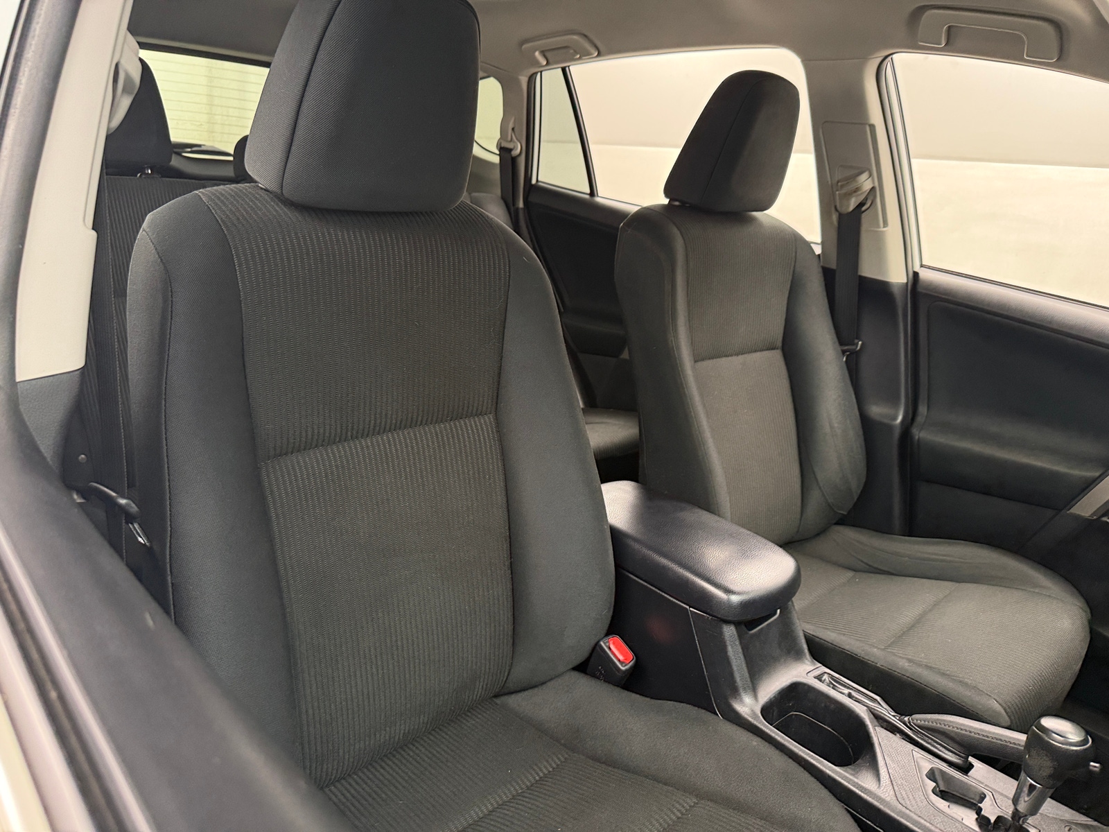 Thumbnail: 2015 Toyota RAV4 - 2