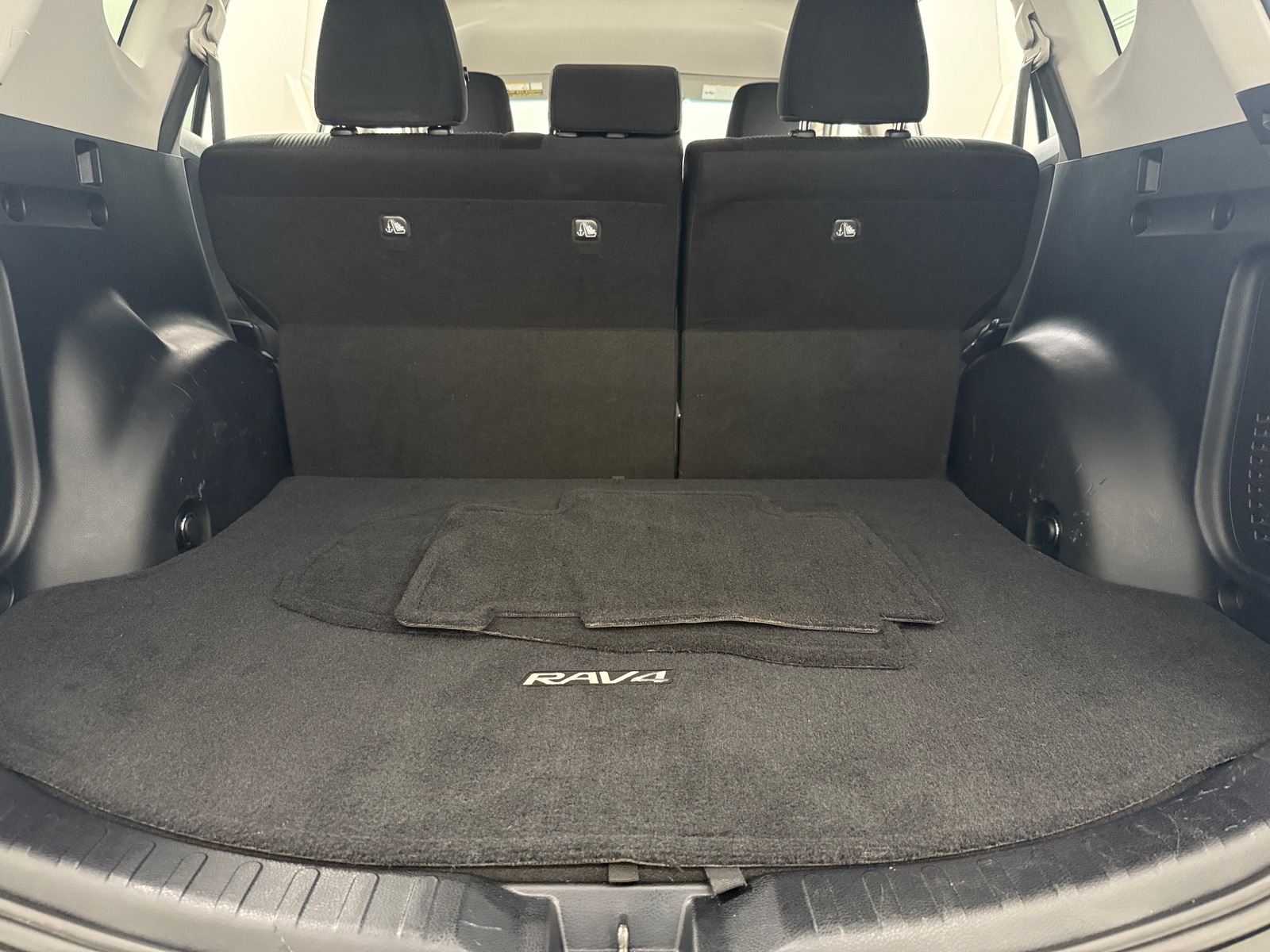 Thumbnail: 2015 Toyota RAV4 - 7