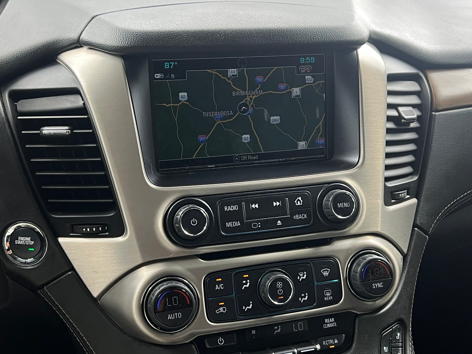 Thumbnail: 2020 GMC Yukon XL - 3