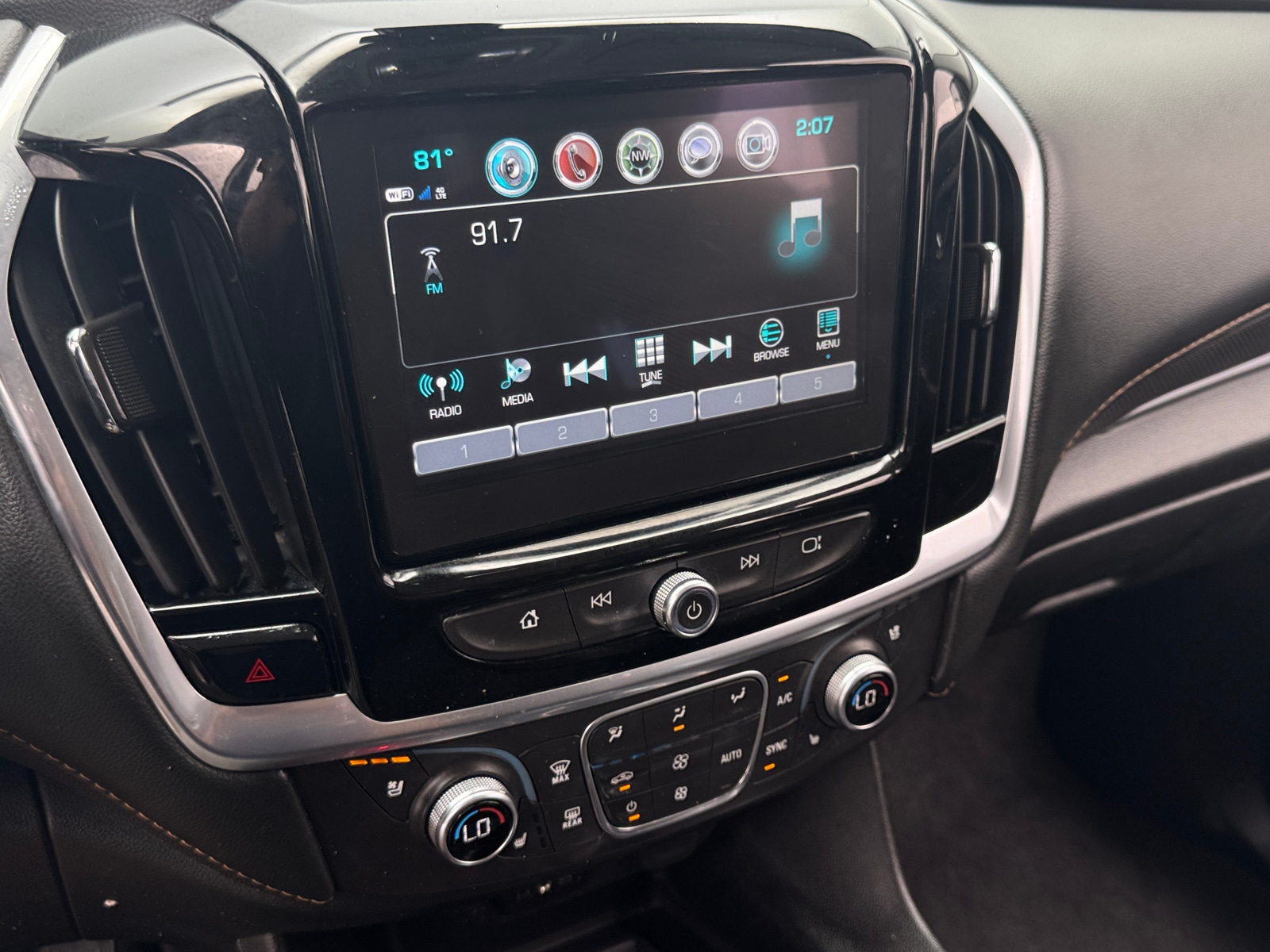 Thumbnail: 2019 Chevrolet Traverse - 3