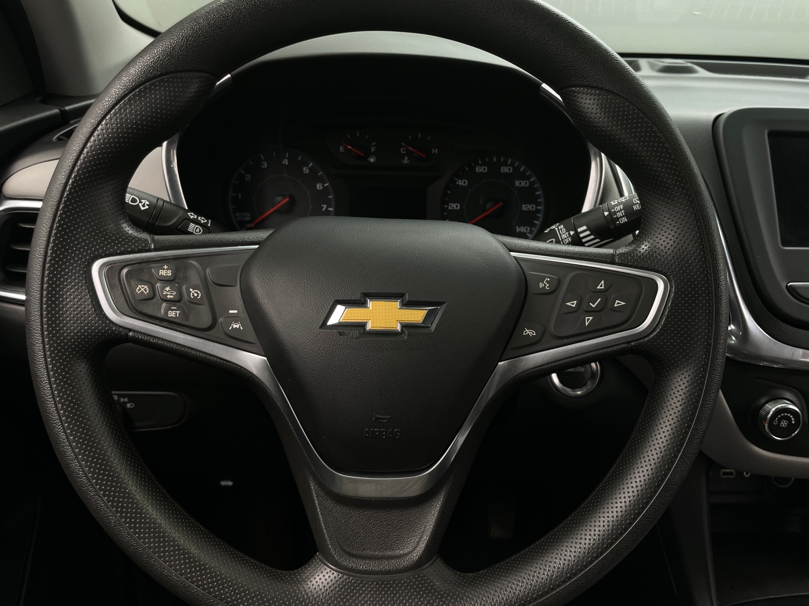 Thumbnail: 2022 Chevrolet Equinox - 5