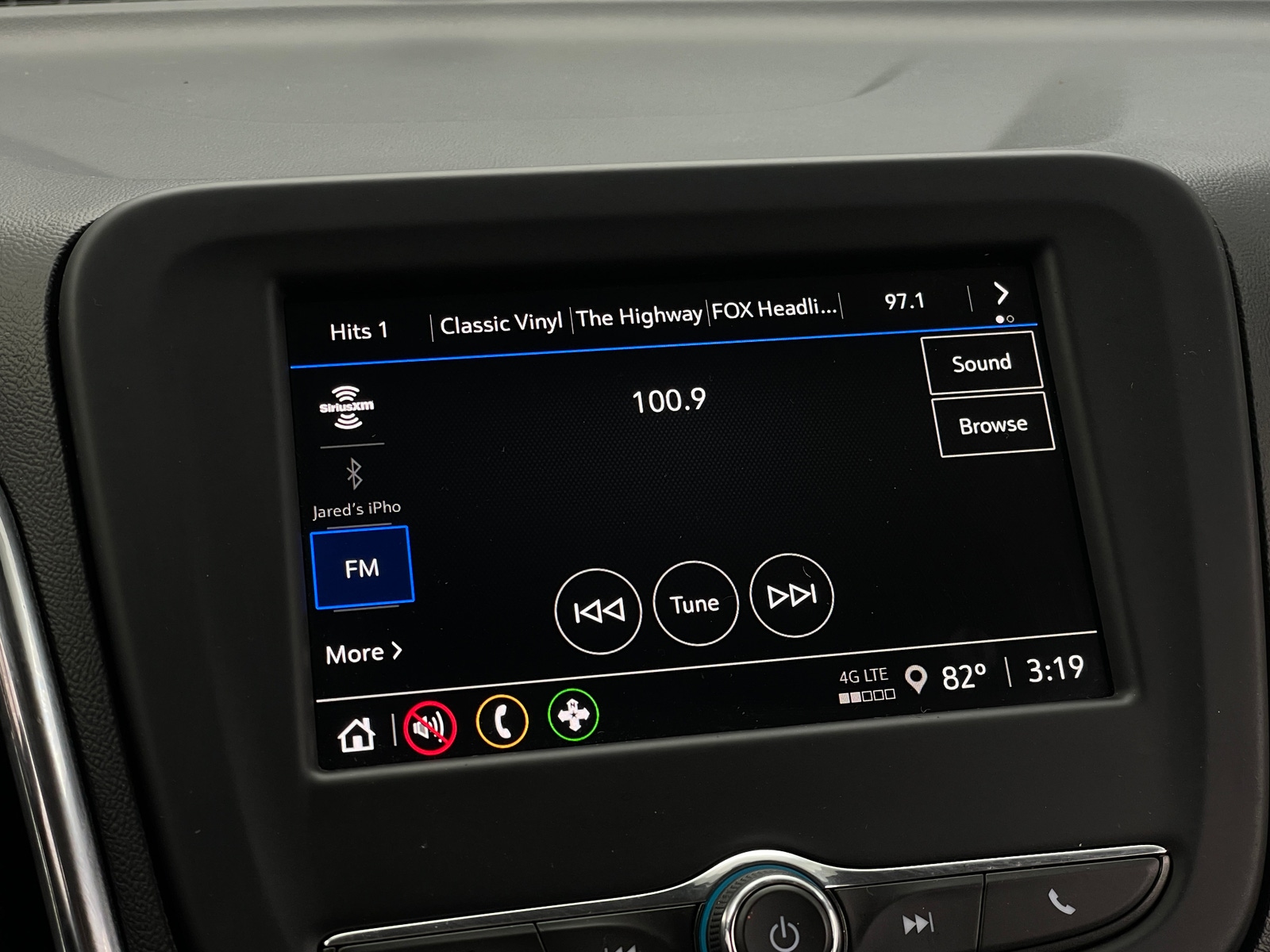Thumbnail: 2022 Chevrolet Equinox - 4