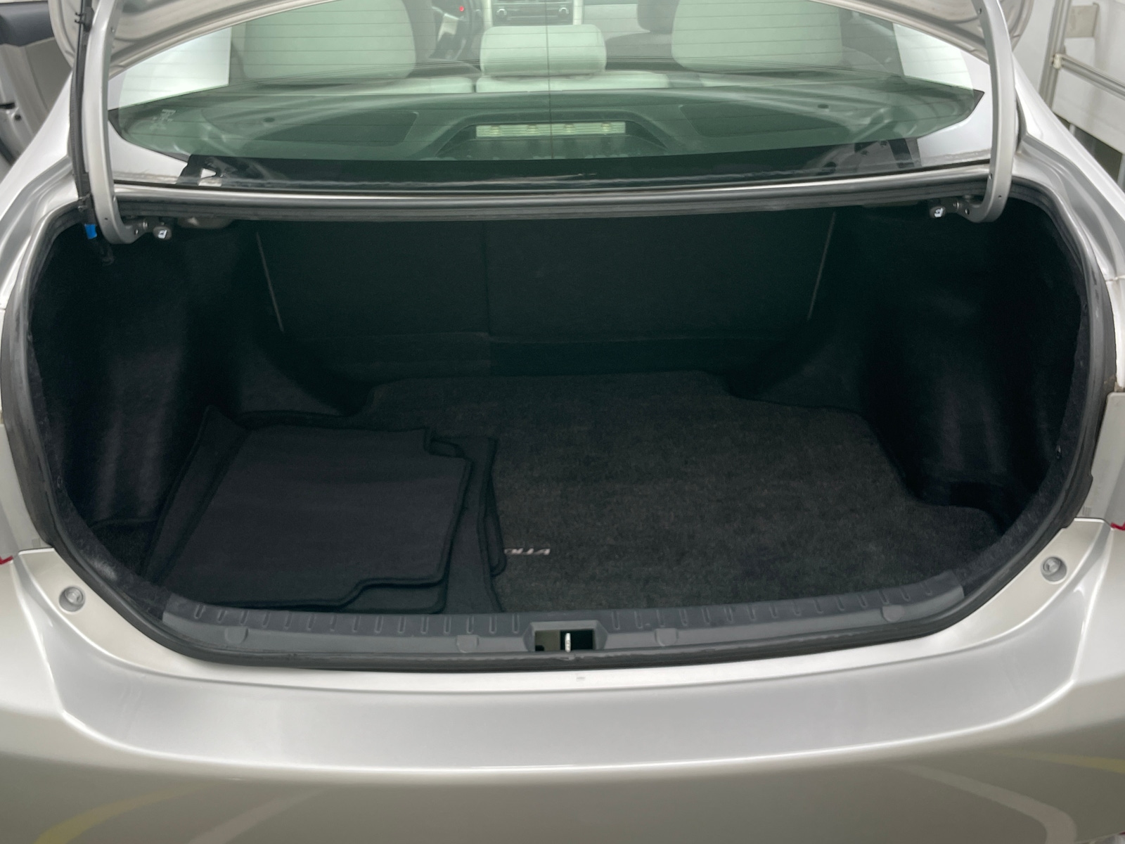 Thumbnail: 2011 Toyota Corolla - 7