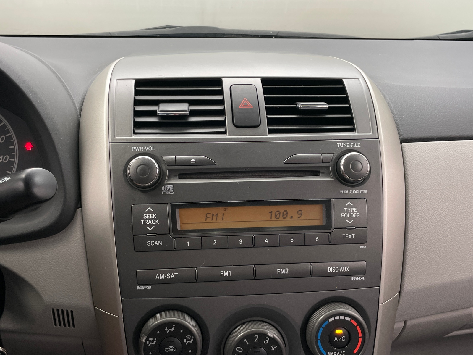 Thumbnail: 2011 Toyota Corolla - 4
