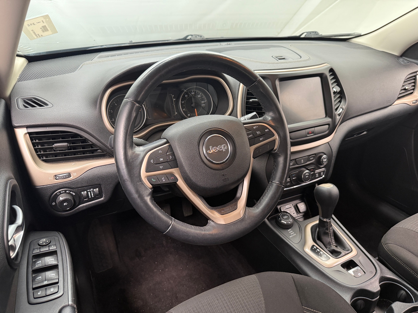 Thumbnail: 2016 Jeep Cherokee - 3