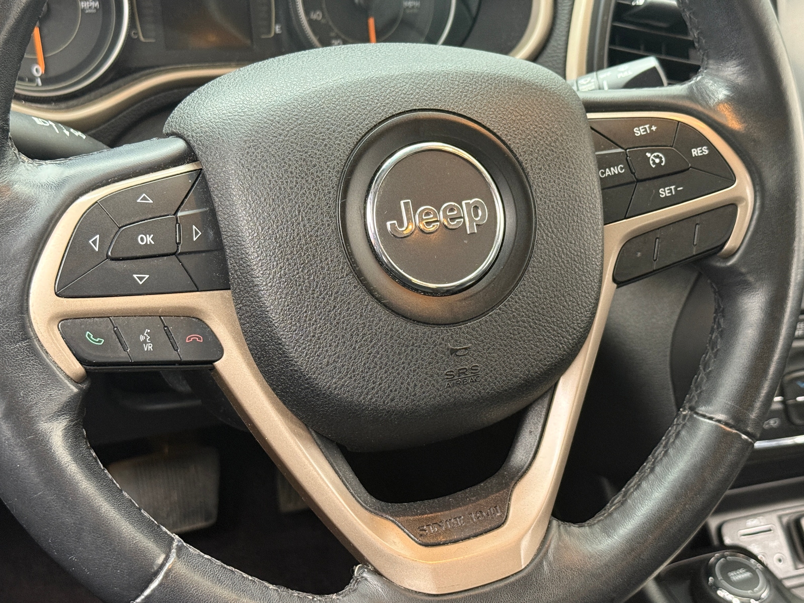 Thumbnail: 2016 Jeep Cherokee - 5