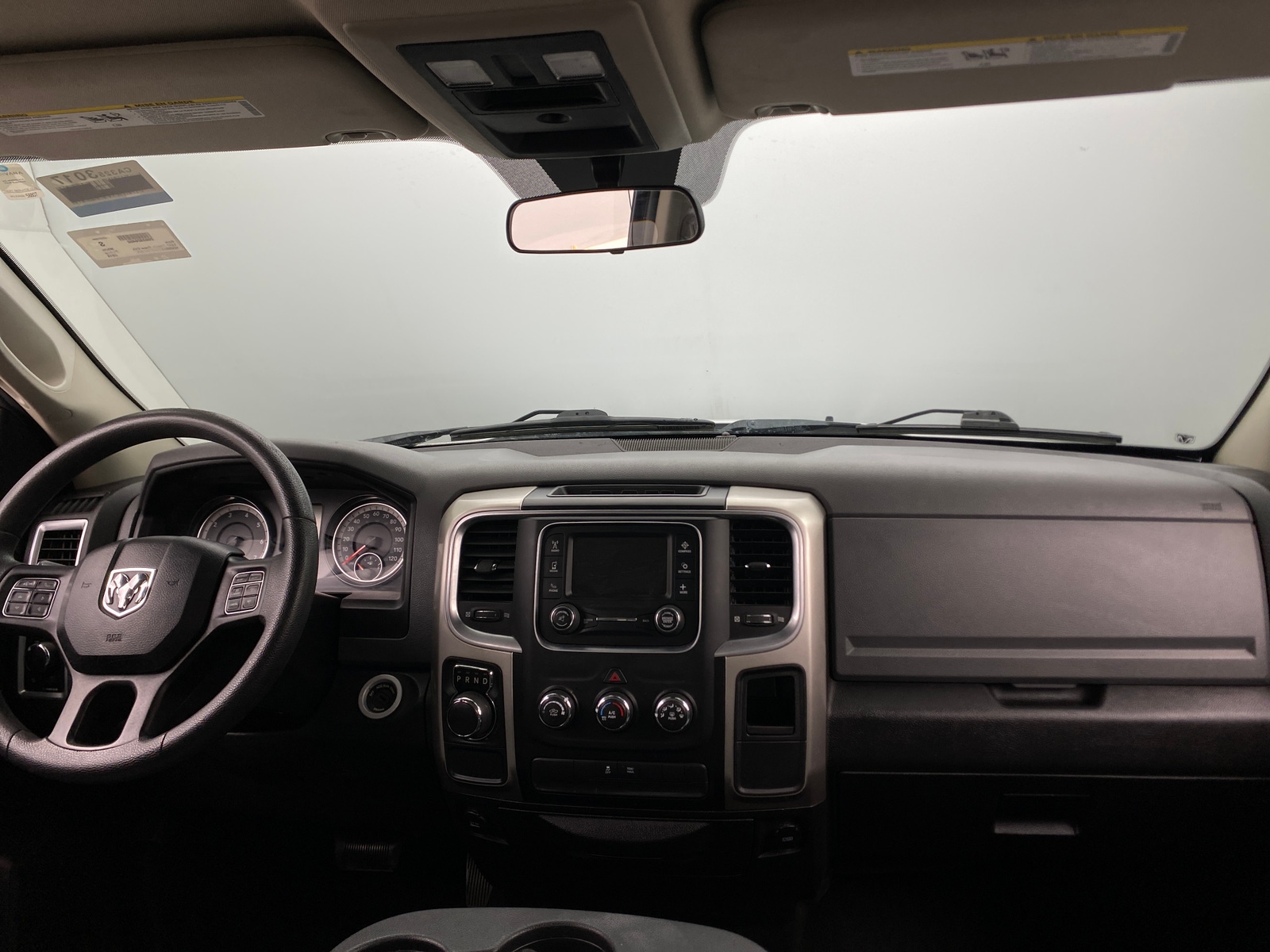 Thumbnail: 2019 RAM 1500 Classic - 3