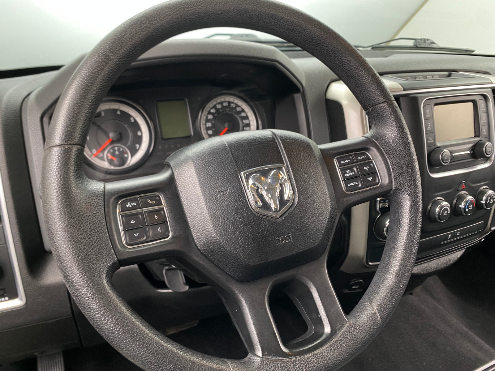 Thumbnail: 2019 RAM 1500 Classic - 5