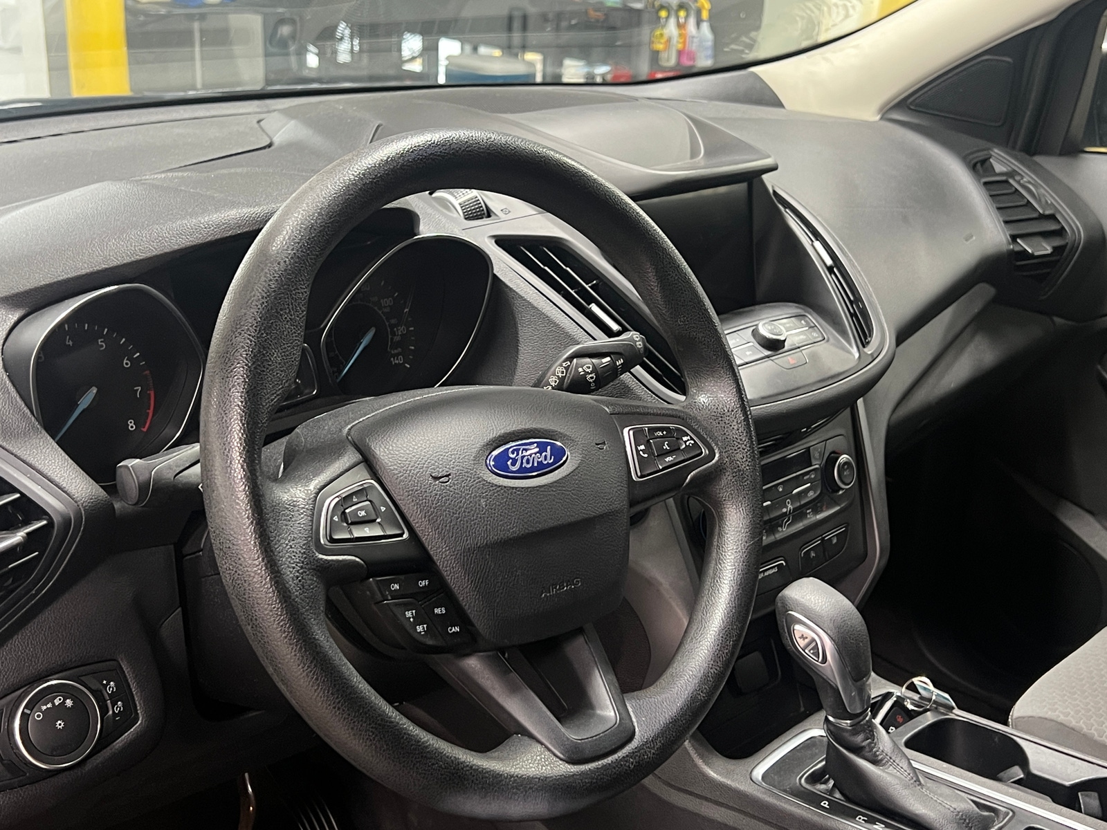 Thumbnail: 2019 Ford Escape - 3