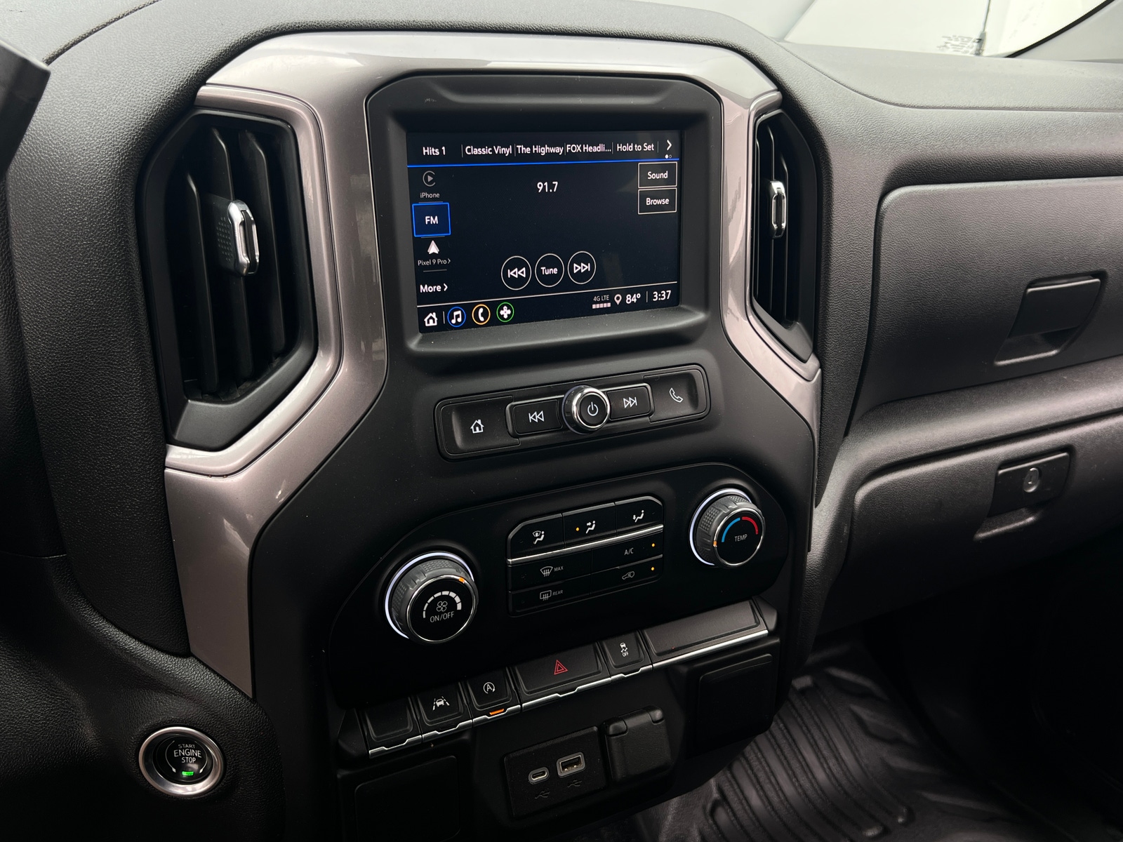 Thumbnail: 2022 Chevrolet Silverado 1500 - 3