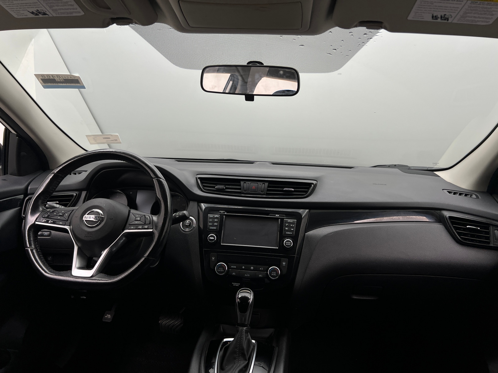Thumbnail: 2017 Nissan Rogue Sport - 3