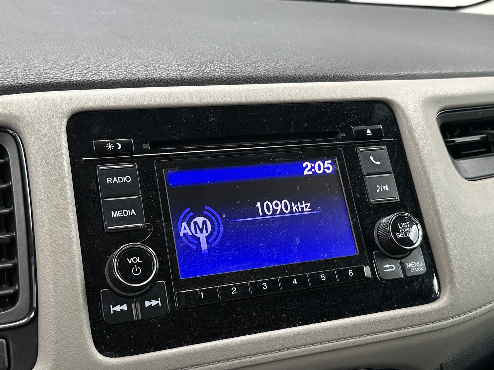 Thumbnail: 2019 Honda HR-V - 4