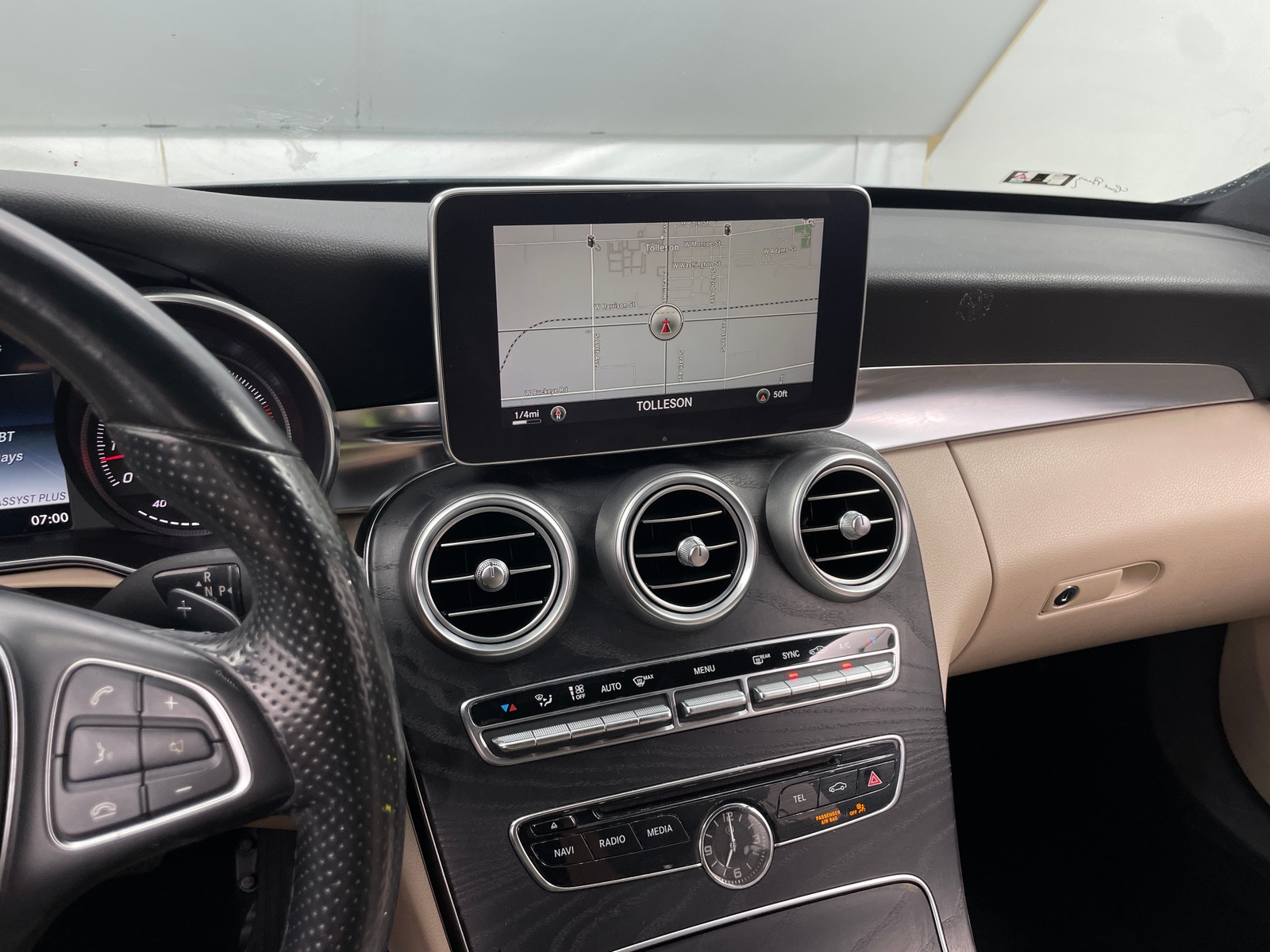 Thumbnail: 2015 Mercedes-Benz C-Class - 3