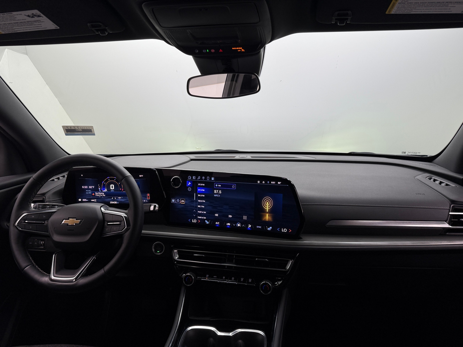 Thumbnail: 2024 Chevrolet Traverse - 3