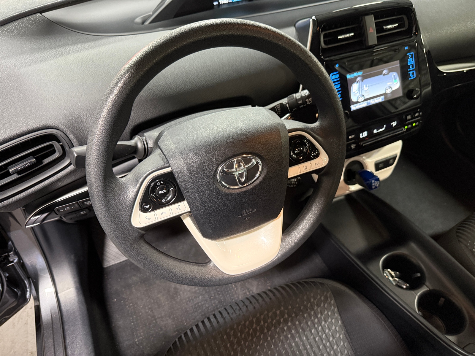 Thumbnail: 2017 Toyota Prius - 5