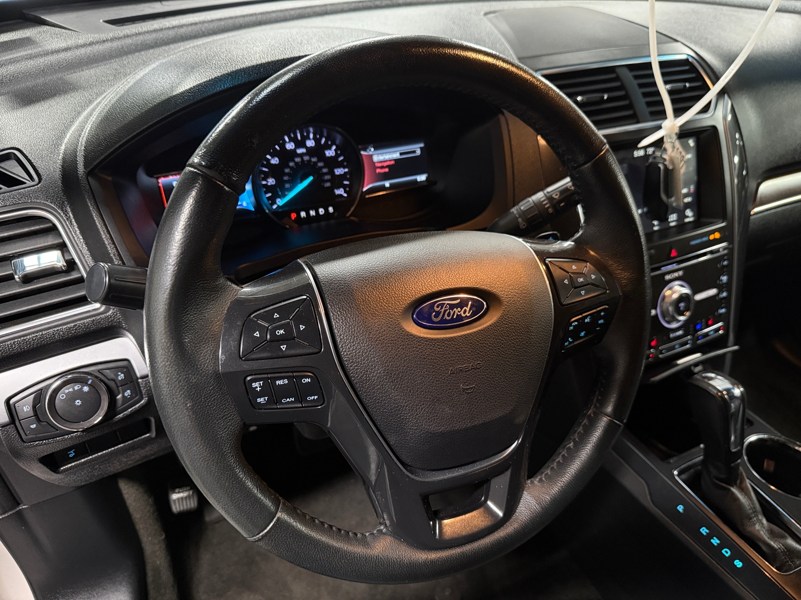 Thumbnail: 2017 Ford Explorer - 4