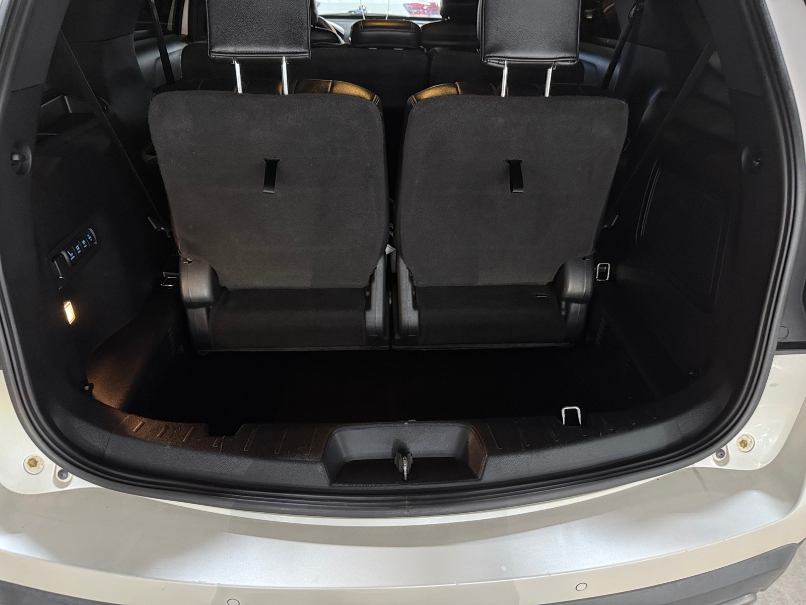 Thumbnail: 2017 Ford Explorer - 6