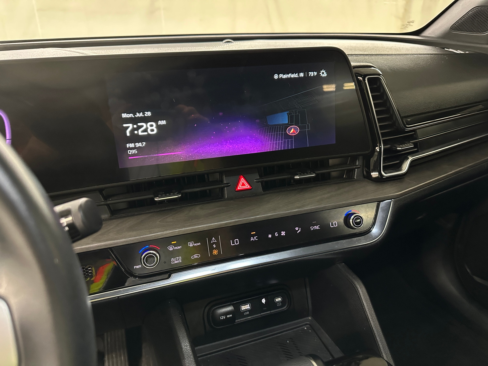Thumbnail: 2023 Kia Sportage - 3