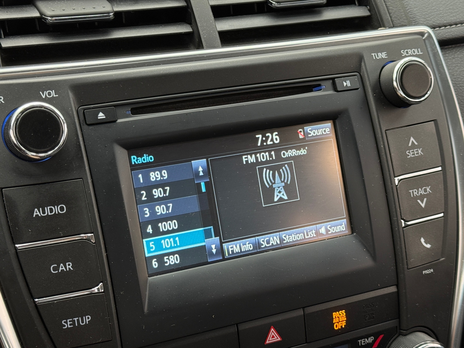 Thumbnail: 2016 Toyota Camry - 4