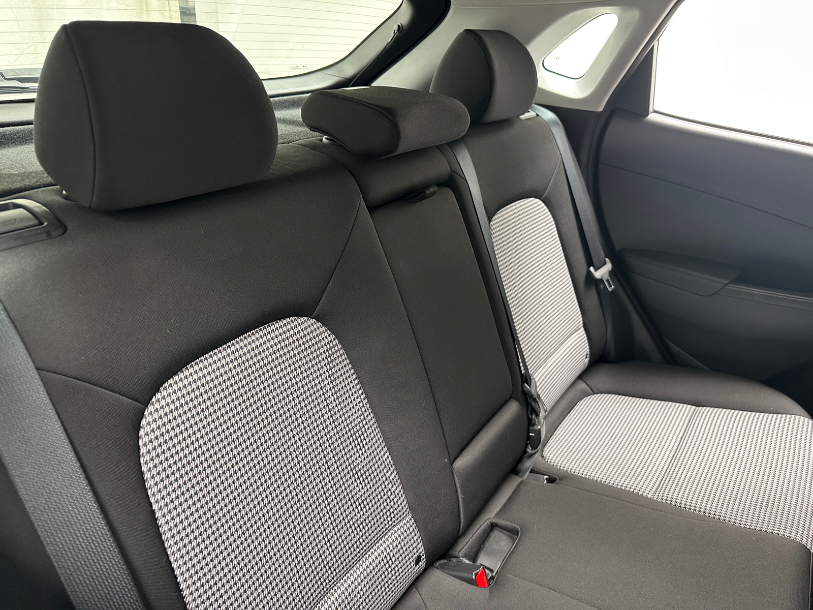 Thumbnail: 2021 Hyundai Kona - 6