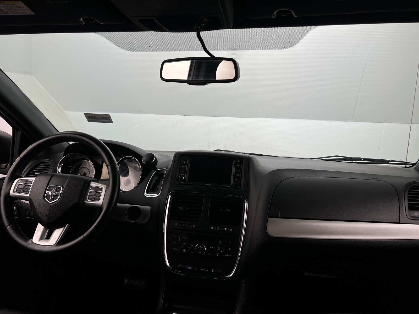 Thumbnail: 2017 Dodge Grand Caravan - 2