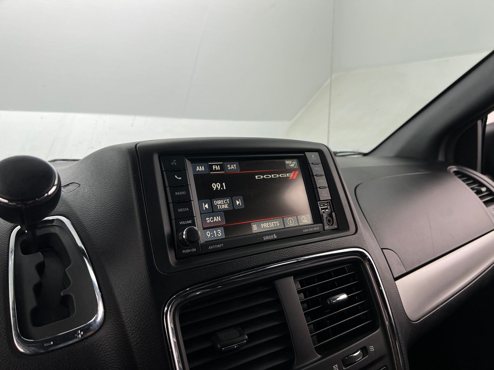 Thumbnail: 2017 Dodge Grand Caravan - 3