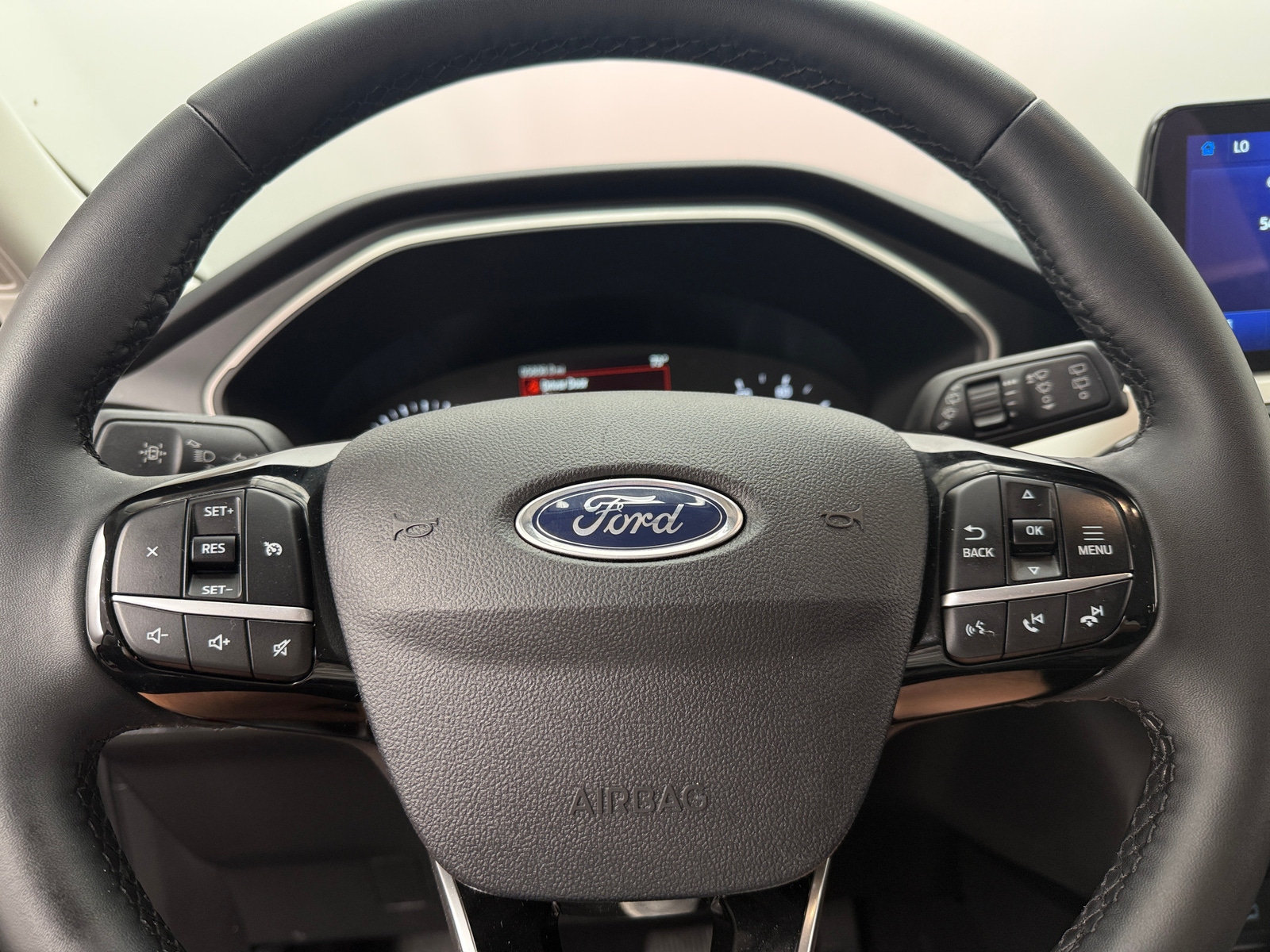 Thumbnail: 2022 Ford Escape - 5