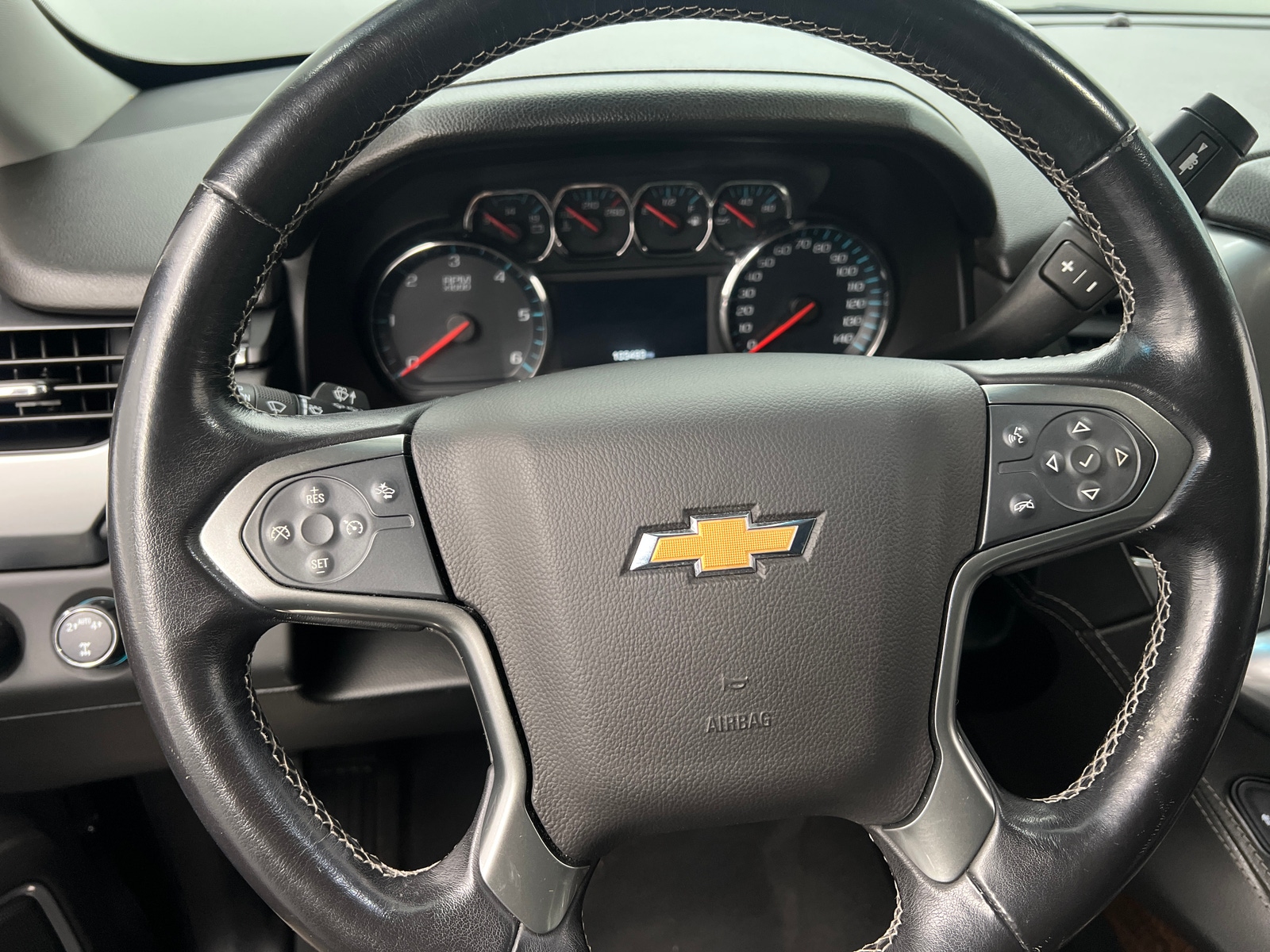 Thumbnail: 2019 Chevrolet Tahoe - 4