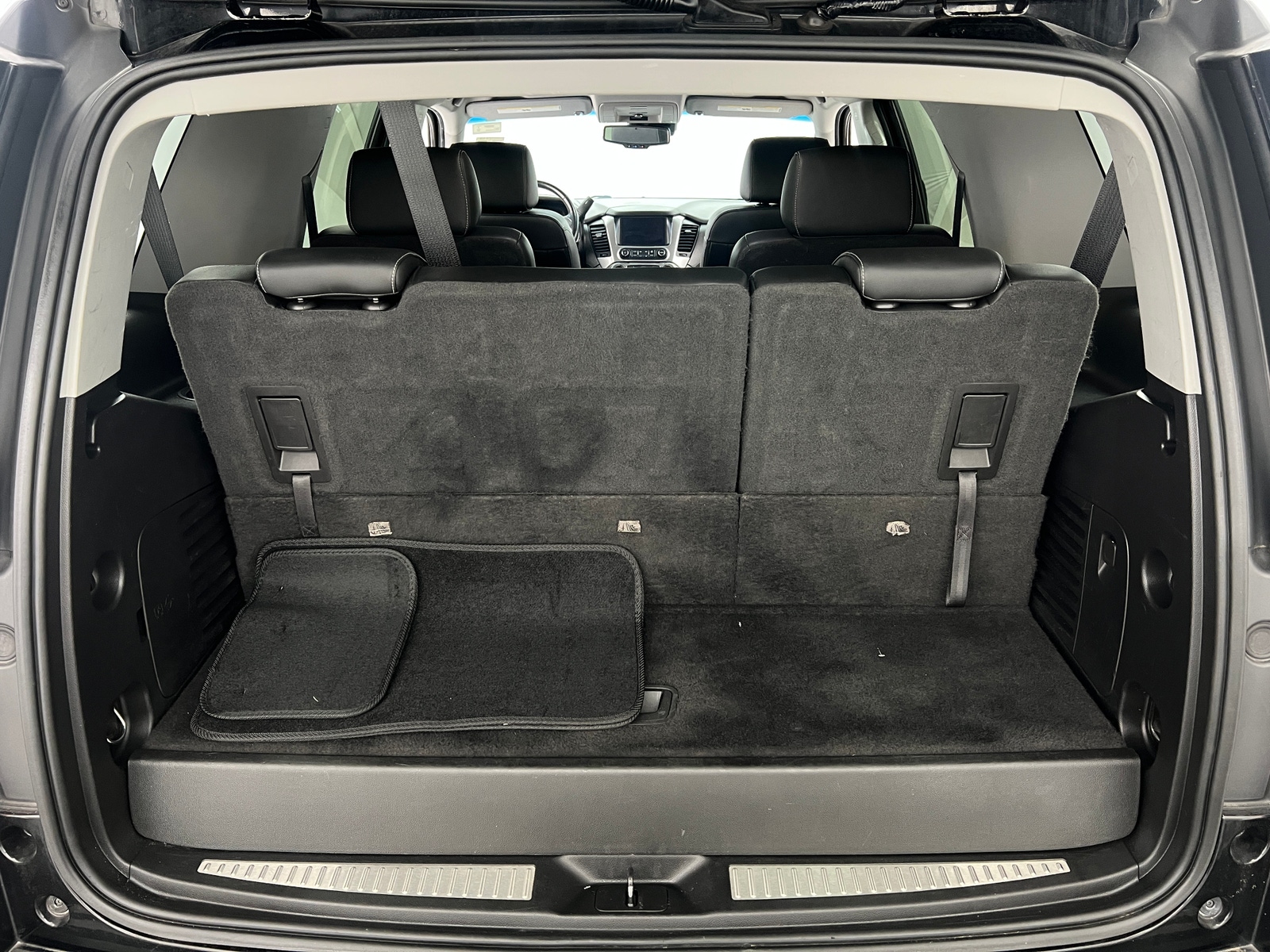 Thumbnail: 2019 Chevrolet Tahoe - 6