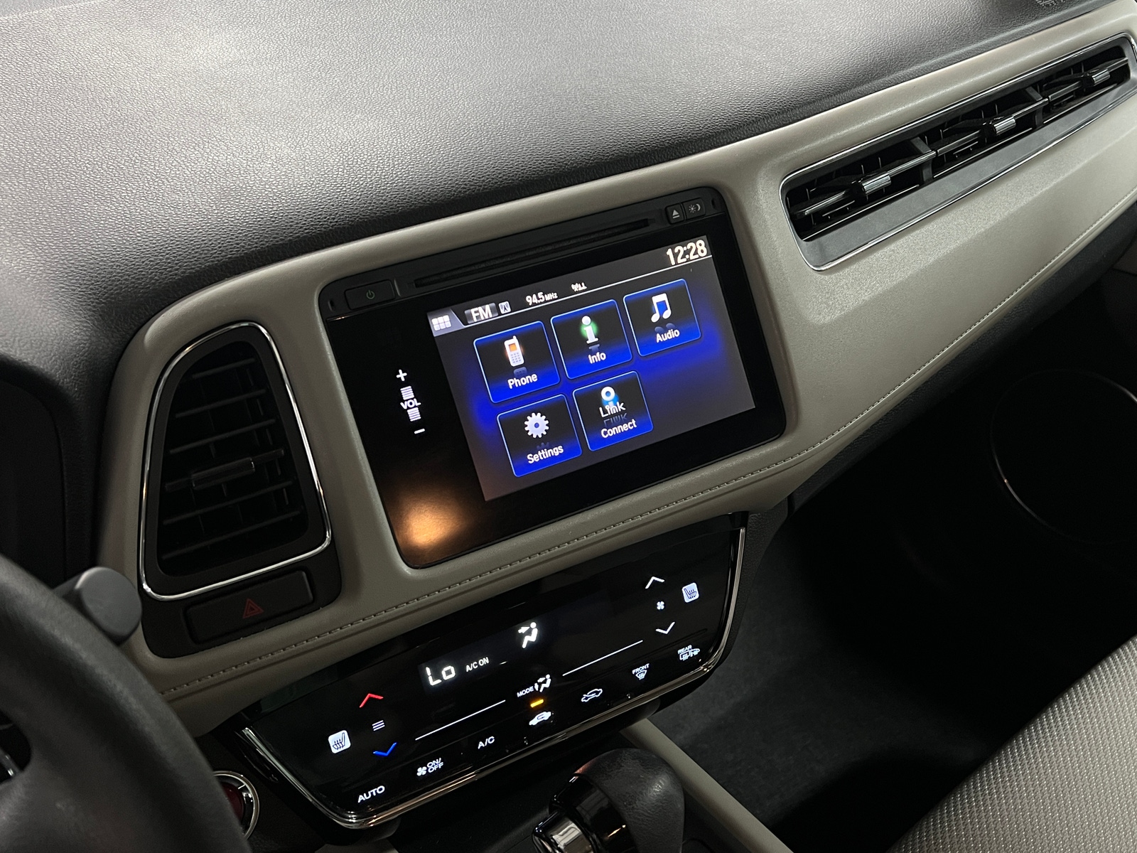 Thumbnail: 2016 Honda HR-V - 4