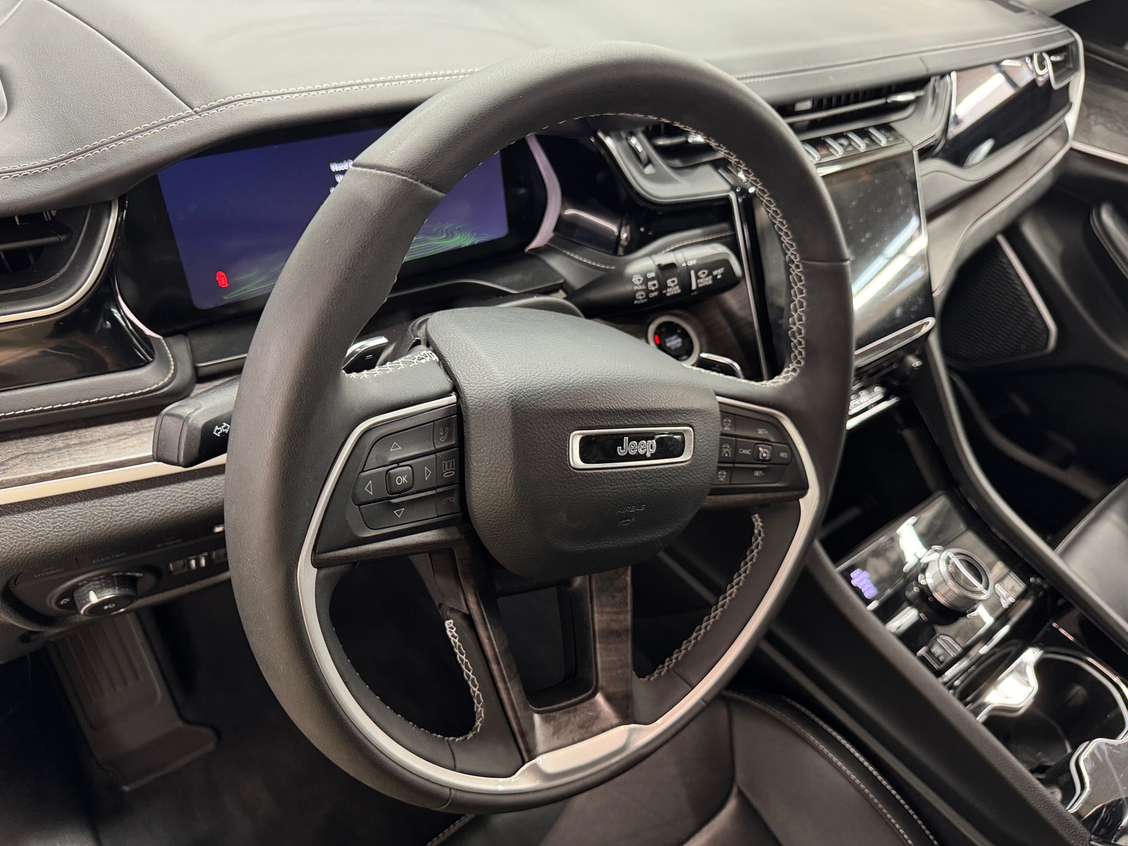 Thumbnail: 2023 Jeep Grand Cherokee - 2