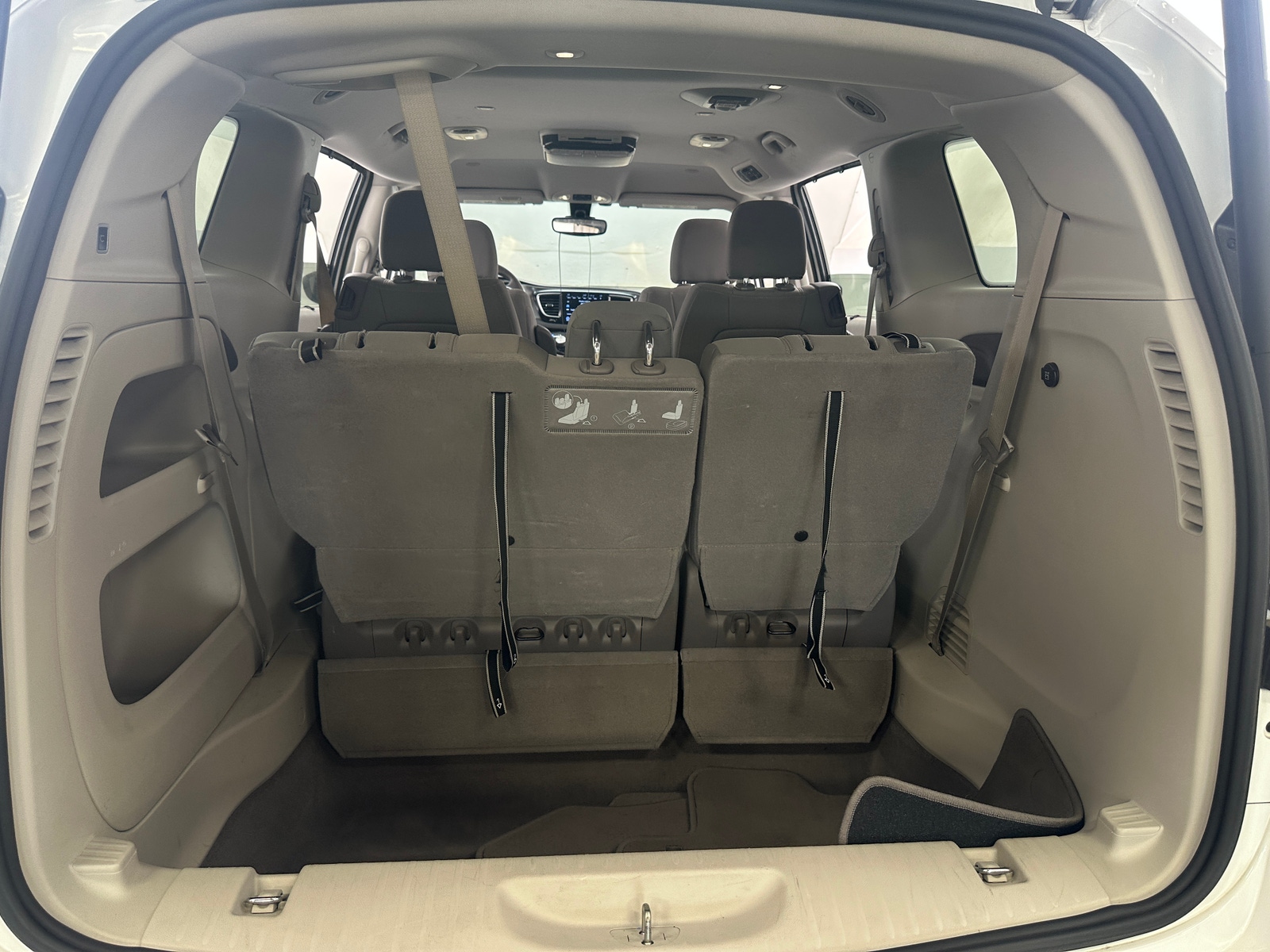 Thumbnail: 2017 Chrysler Pacifica - 7