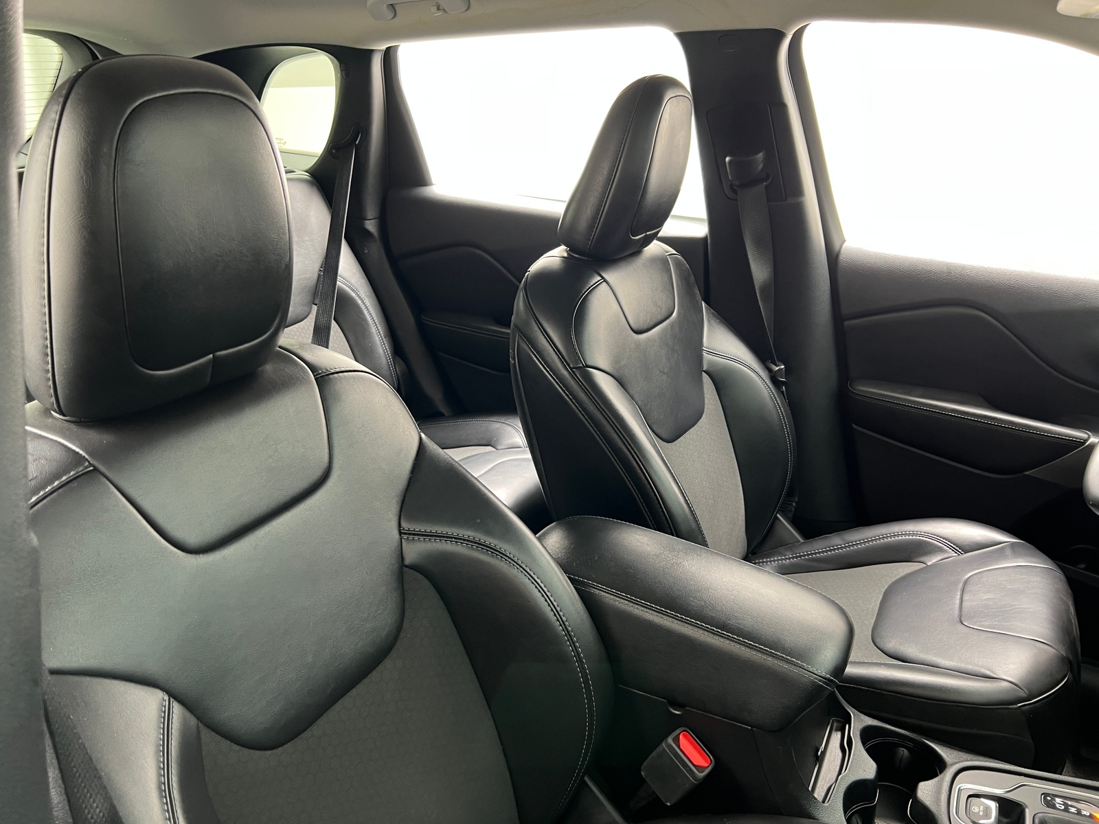 Thumbnail: 2019 Jeep Cherokee - 2