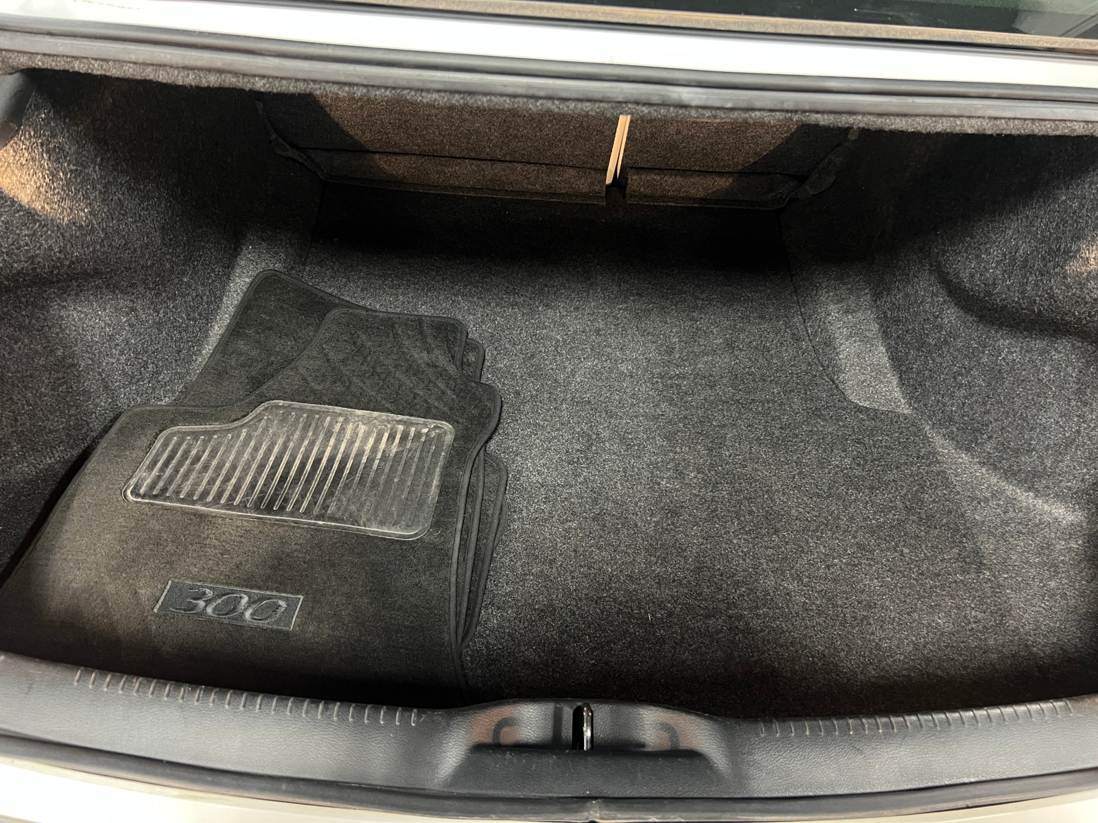 Thumbnail: 2013 Chrysler 300 - 6