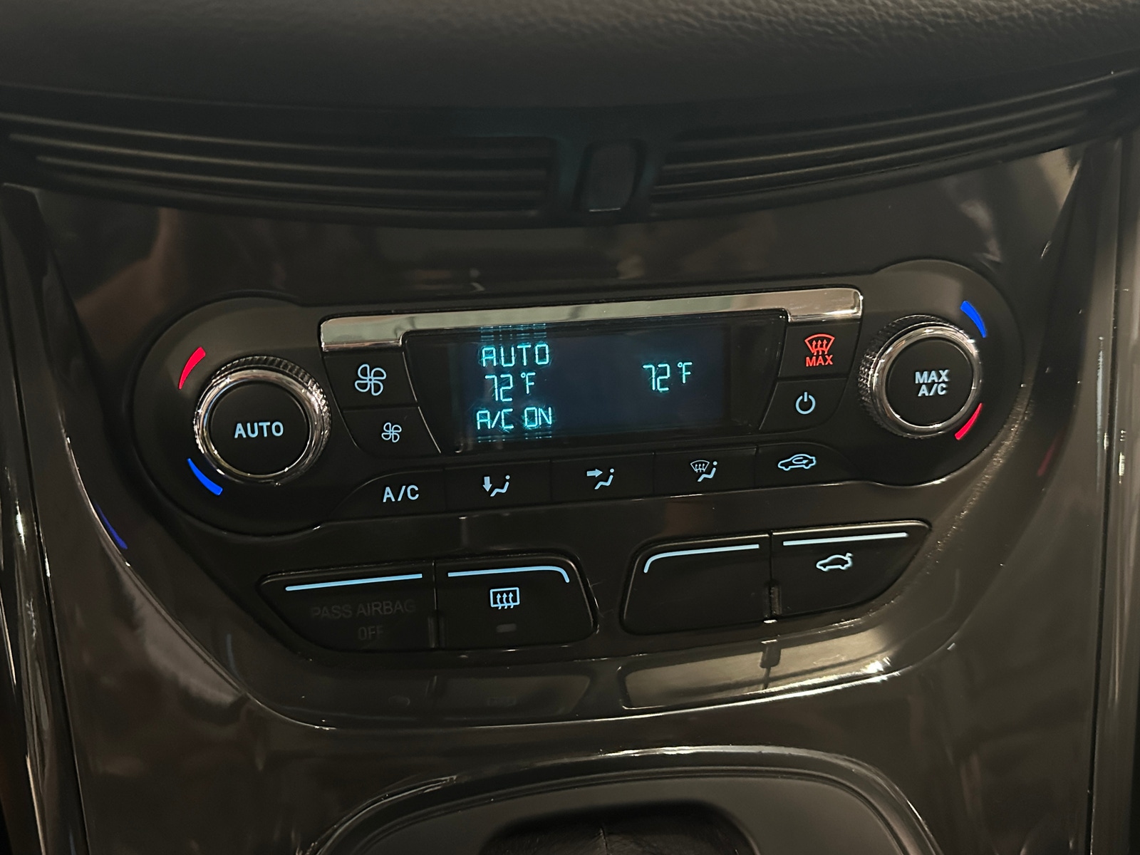 Thumbnail: 2014 Ford Escape - 3