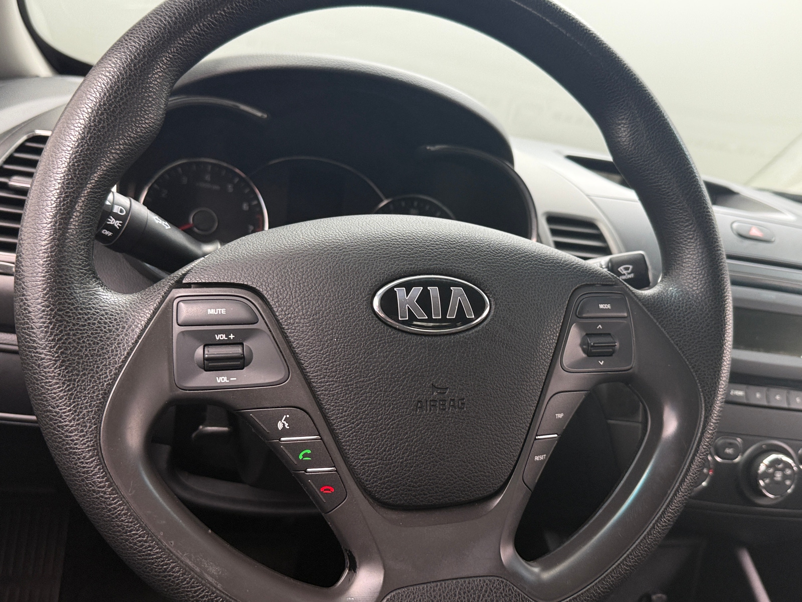 Thumbnail: 2017 Kia Forte - 5
