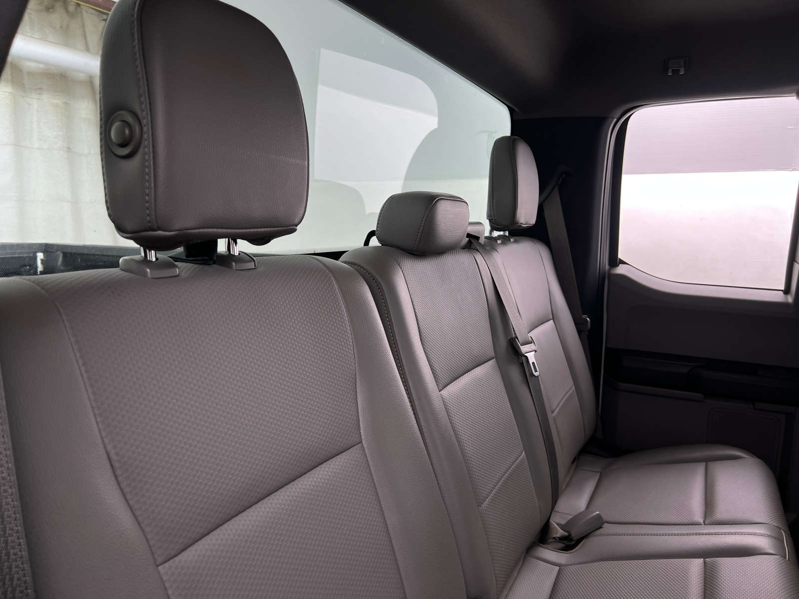 Thumbnail: 2015 Ford Econoline - 6