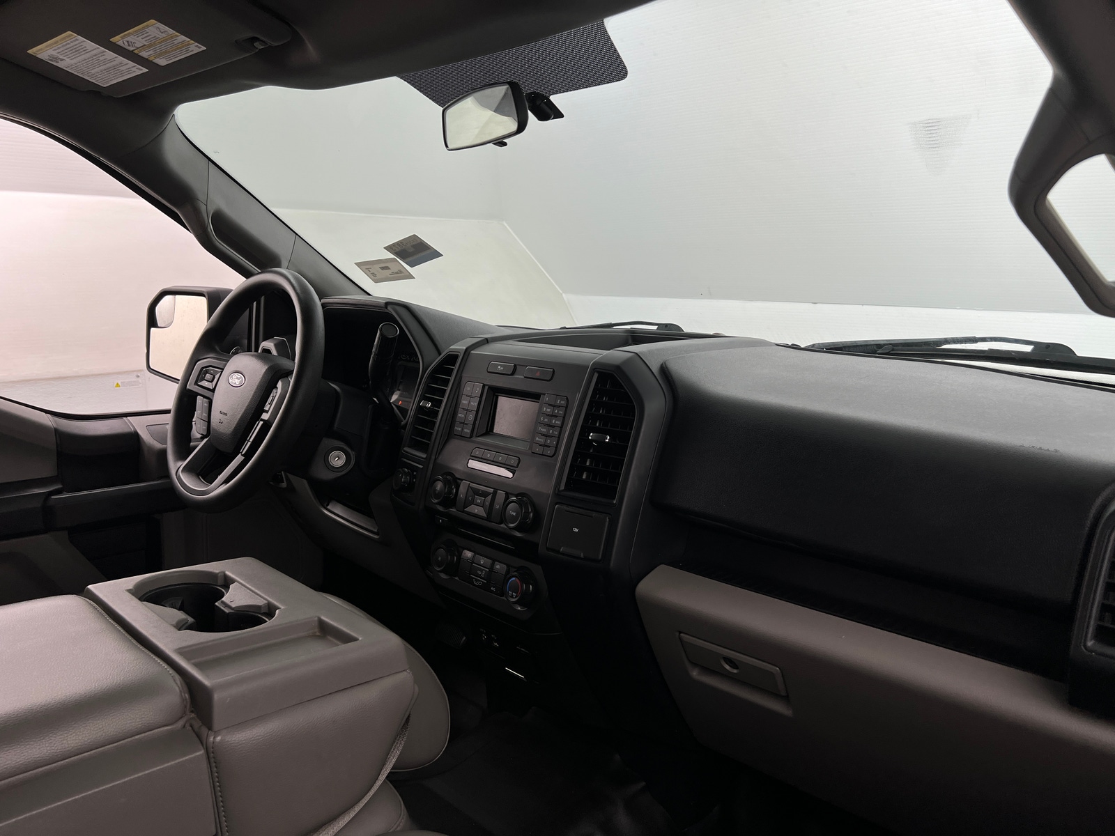 Thumbnail: 2015 Ford Econoline - 3
