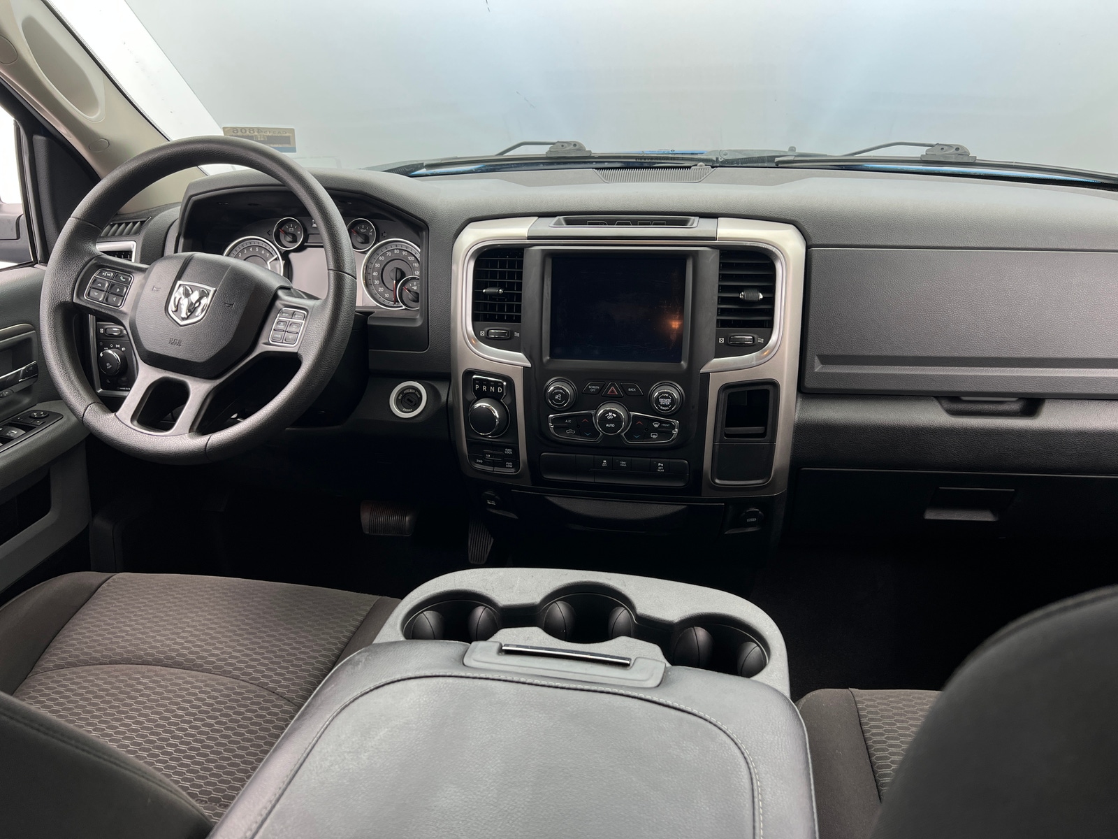Thumbnail: 2020 RAM 1500 Classic - 3