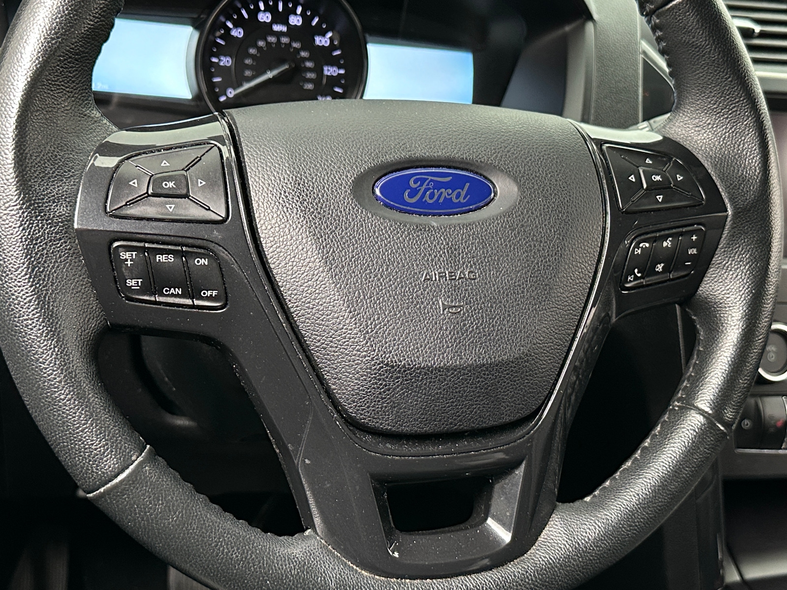 Thumbnail: 2019 Ford Explorer - 5