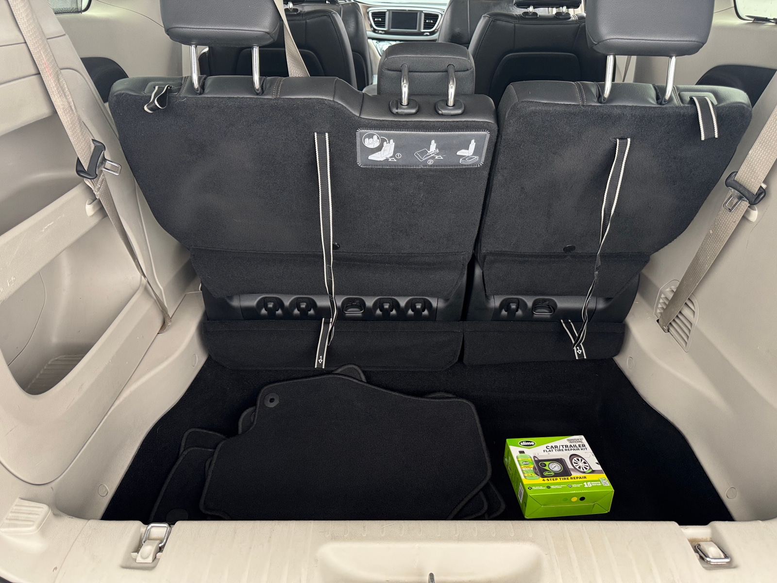 Thumbnail: 2018 Chrysler Pacifica - 6