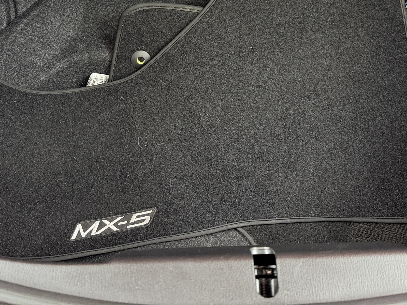 Thumbnail: 2019 Mazda MX-5 Miata - 5