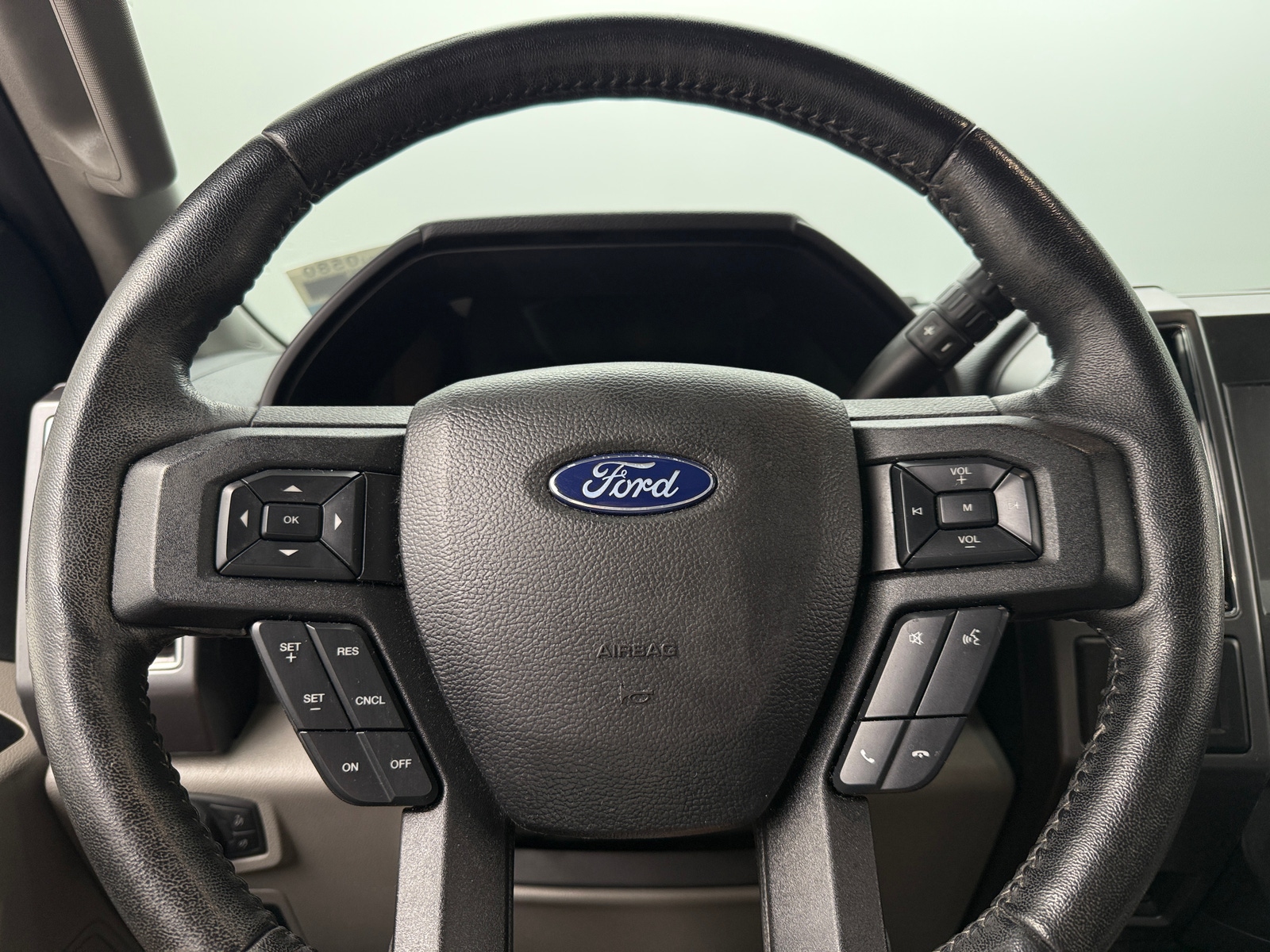 Thumbnail: 2019 Ford Econoline - 5