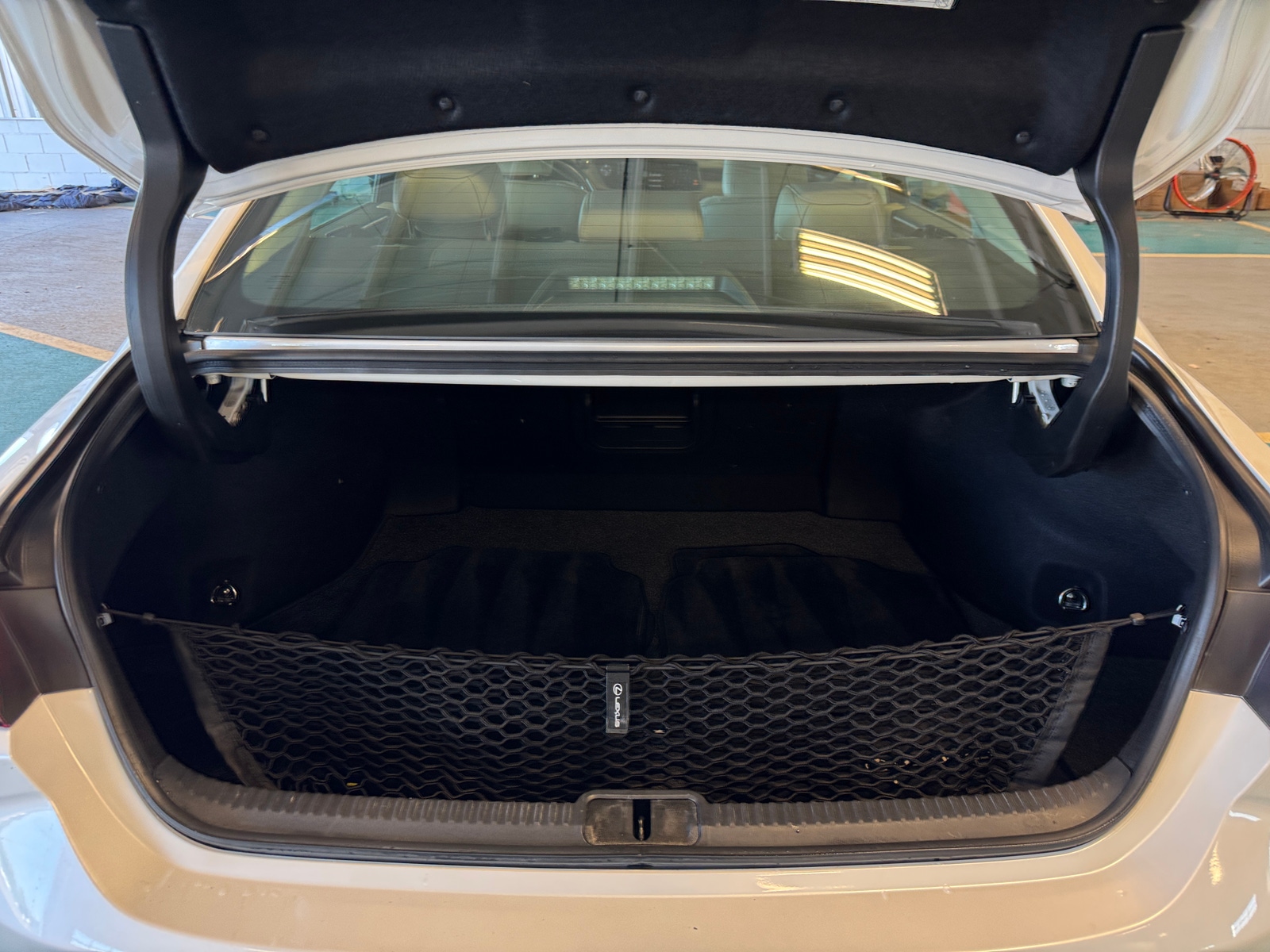 Thumbnail: 2019 Lexus ES - 7