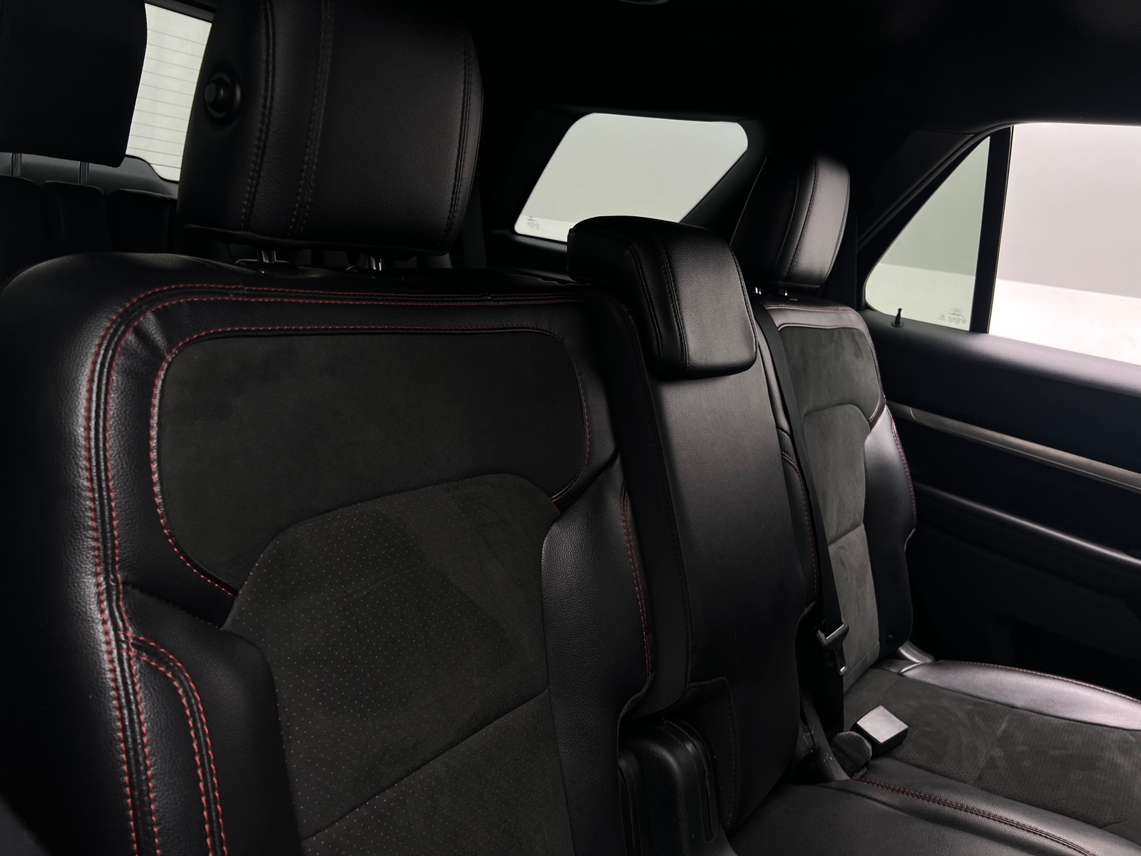 Thumbnail: 2019 Ford Explorer - 6