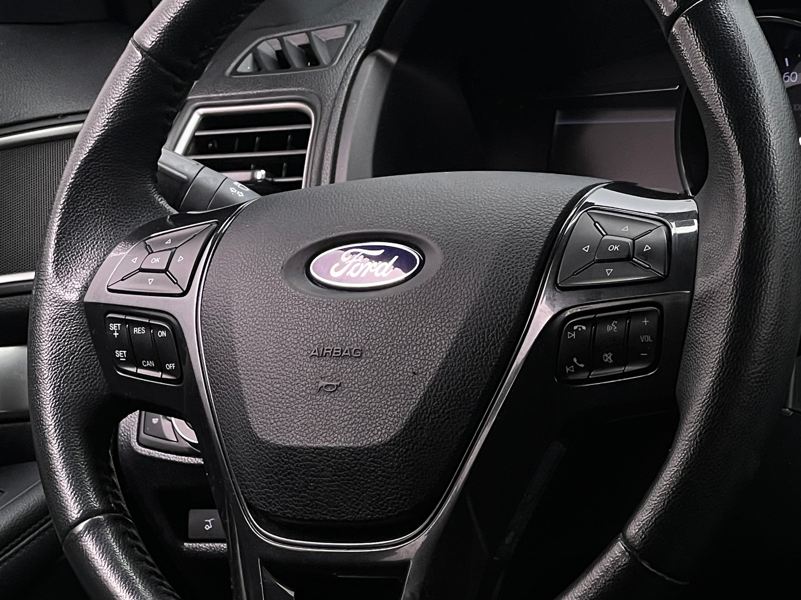 Thumbnail: 2019 Ford Explorer - 5