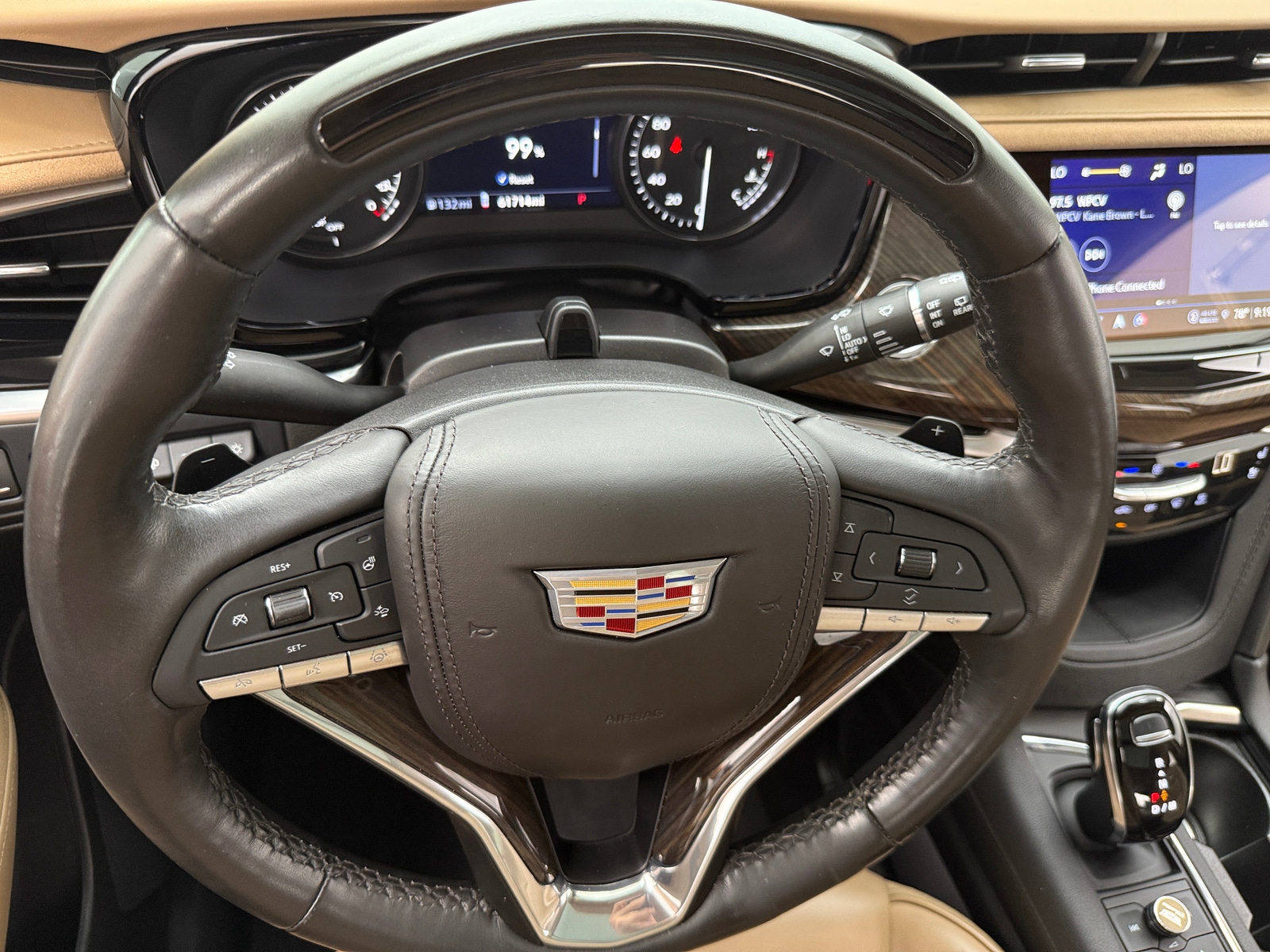 Thumbnail: 2023 Cadillac XT6 - 4