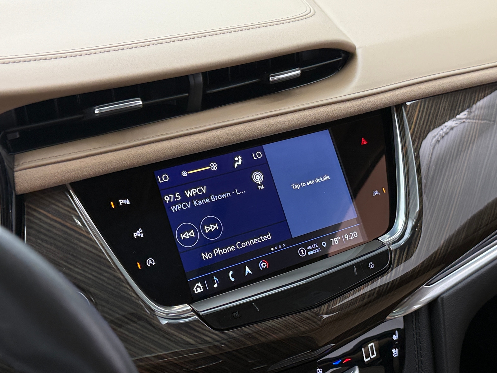 Thumbnail: 2023 Cadillac XT6 - 3