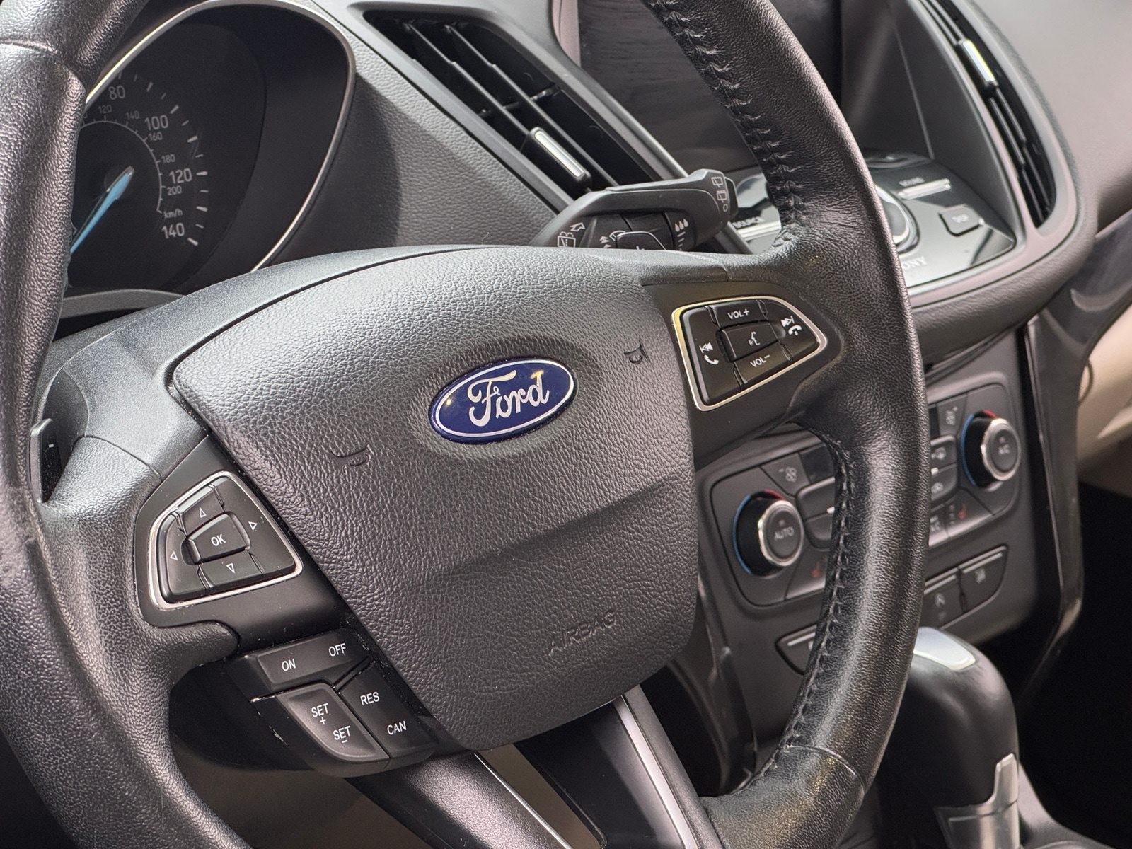 Thumbnail: 2017 Ford Escape - 4